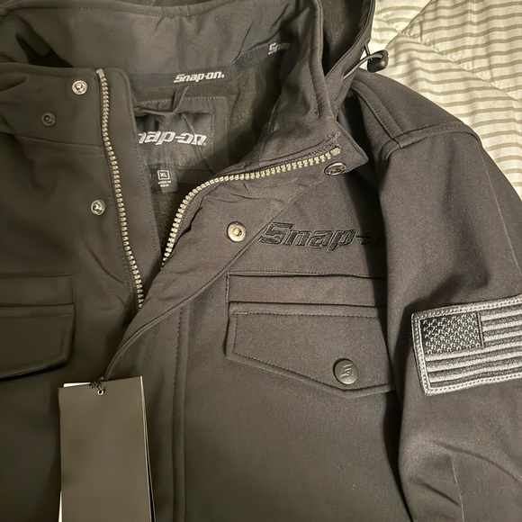 Snap Black Men's Jacket - Picture 2 of 3